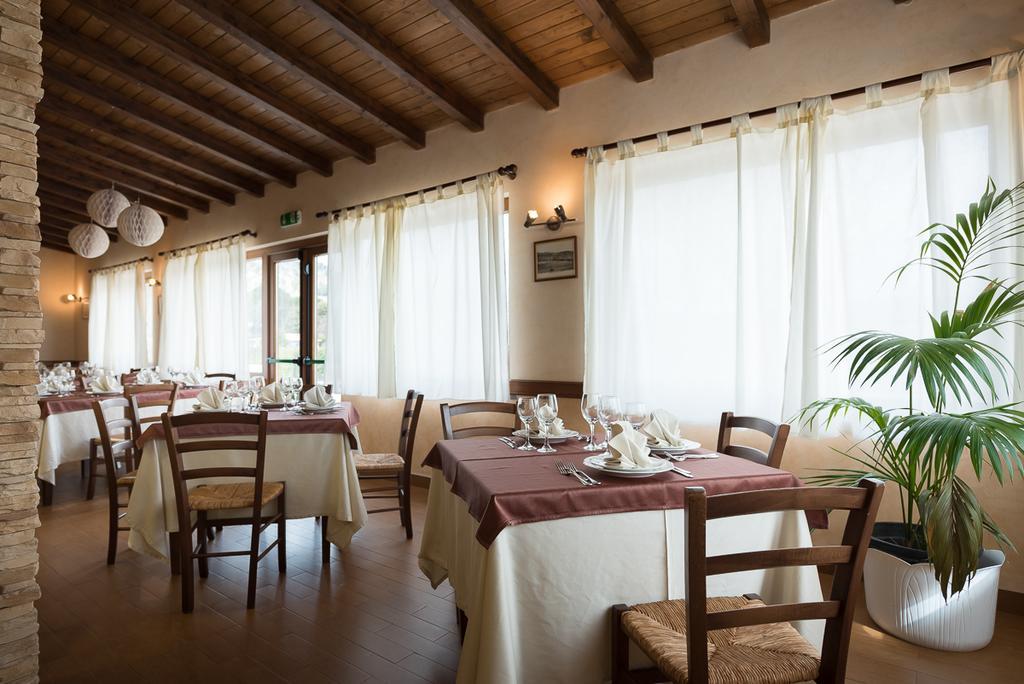 Valle Himara Guest House Piana Degli Albanesi Exterior foto