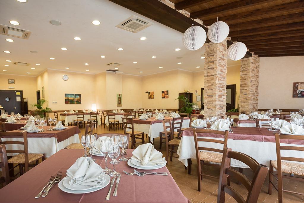 Valle Himara Guest House Piana Degli Albanesi Exterior foto