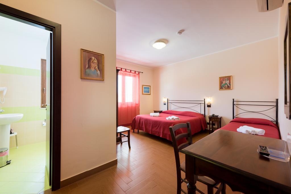 Valle Himara Guest House Piana Degli Albanesi Exterior foto